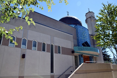 Masjid Umar Al-Farooq, Mountlake Terrace, WA, United States, 2016-8-14, 