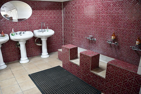 Muhammadi Masjid and Madrisah Darussalam, Houston, TX, United States, 2018-12-5, 