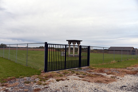 Ezan Cemetery, Prole, IA, United States, 2019-10-20, 